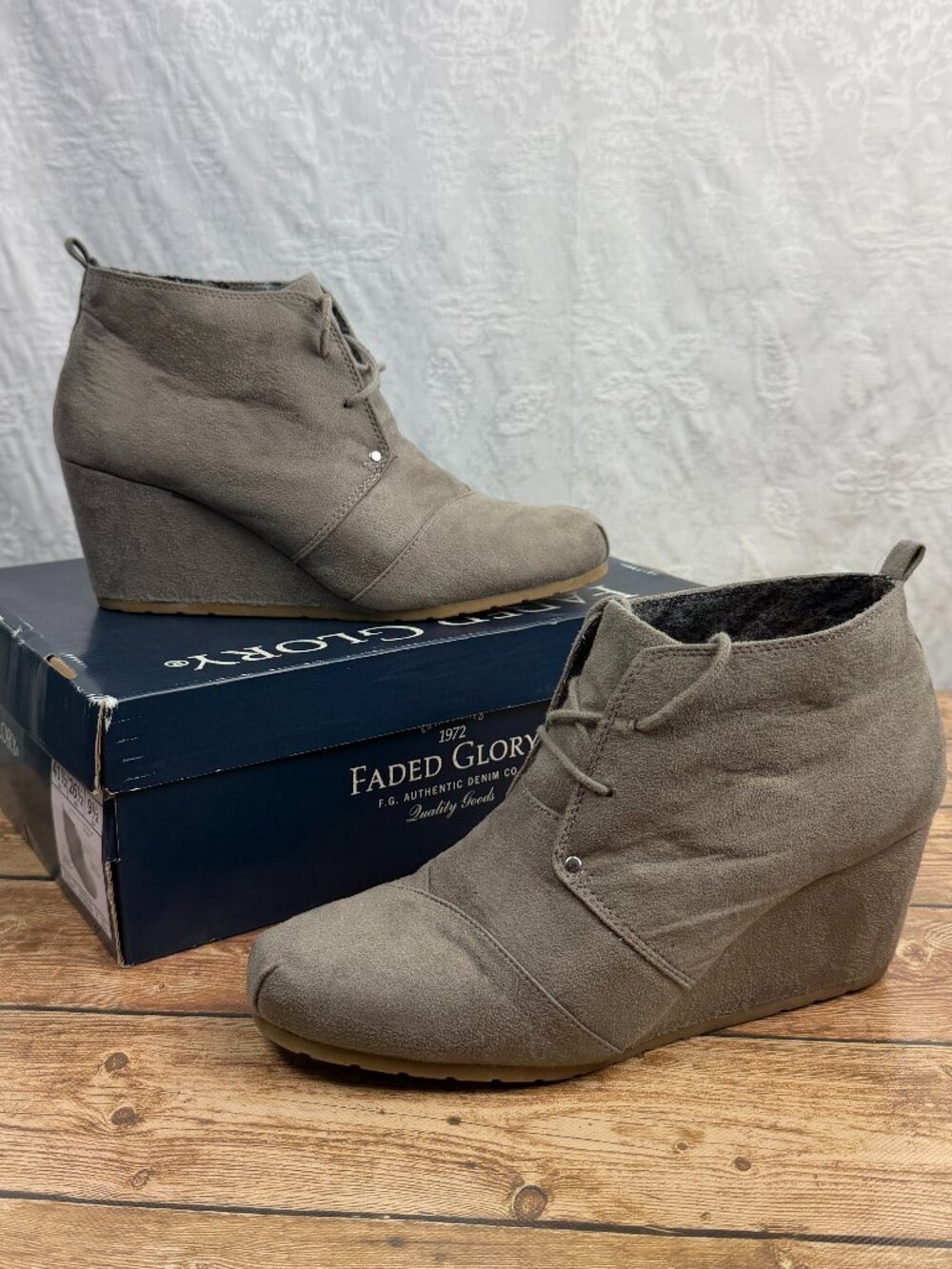 Faded Glory Women’s Taupe Wedge Ankle Boots Lace Up Booties Casual Size 9.5